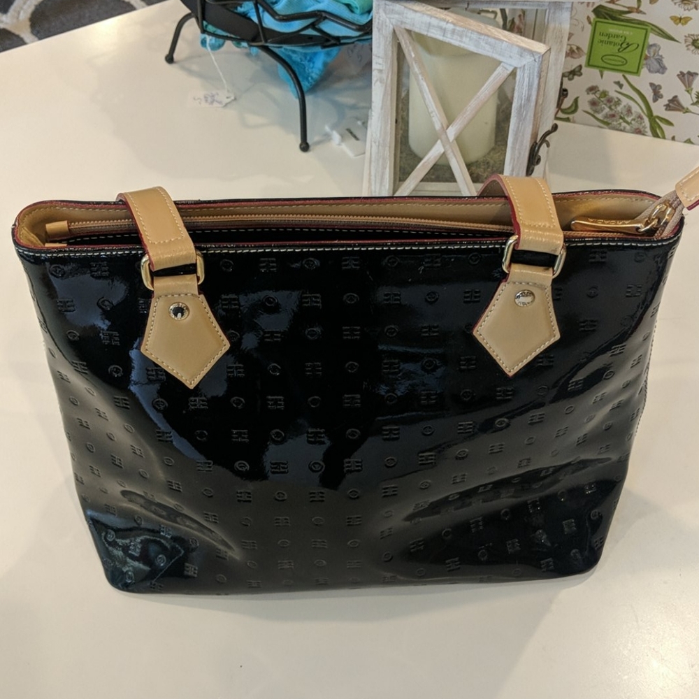 👜 Arcadia black patent leather handbag lk new